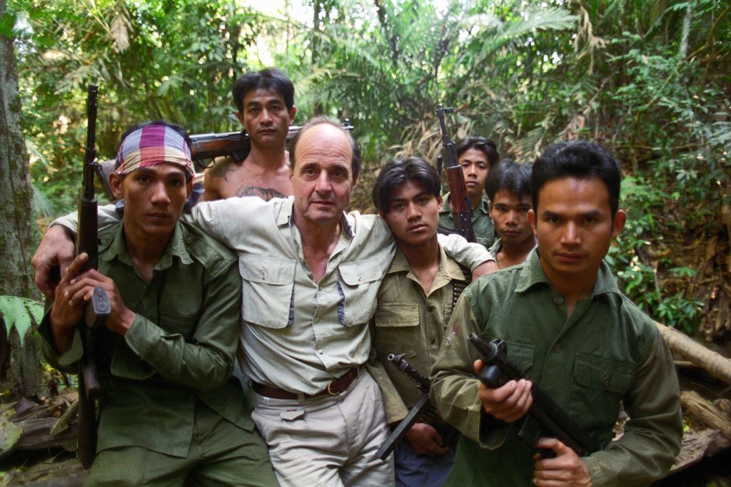 Gruppenfoto mit den Darstellern aus "Flucht aus Laos"